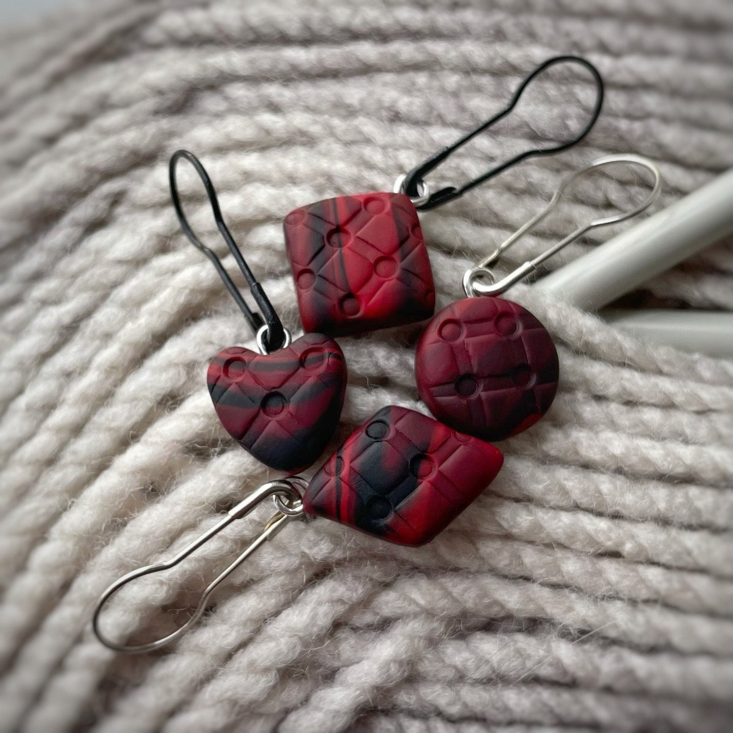 Red and Black Abstract with Various Sizes Stitch Markers | Silver and Black Hooks | Set of 4
