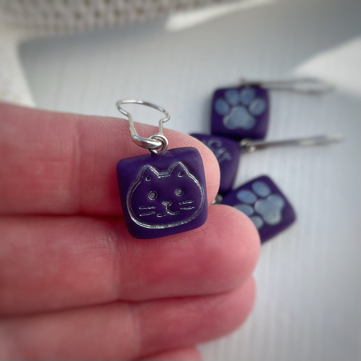 Any Colour Cat Mom Quality Stitch Markers with Paw Prints with Silver or Black Hooks | Set of 4 - ~10mm